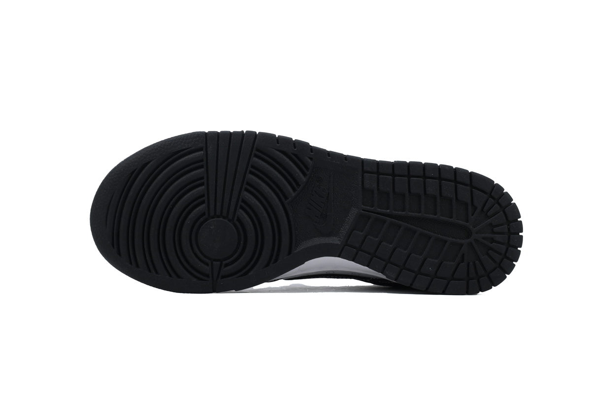 Nike Dunk Low - Premium Sneaker