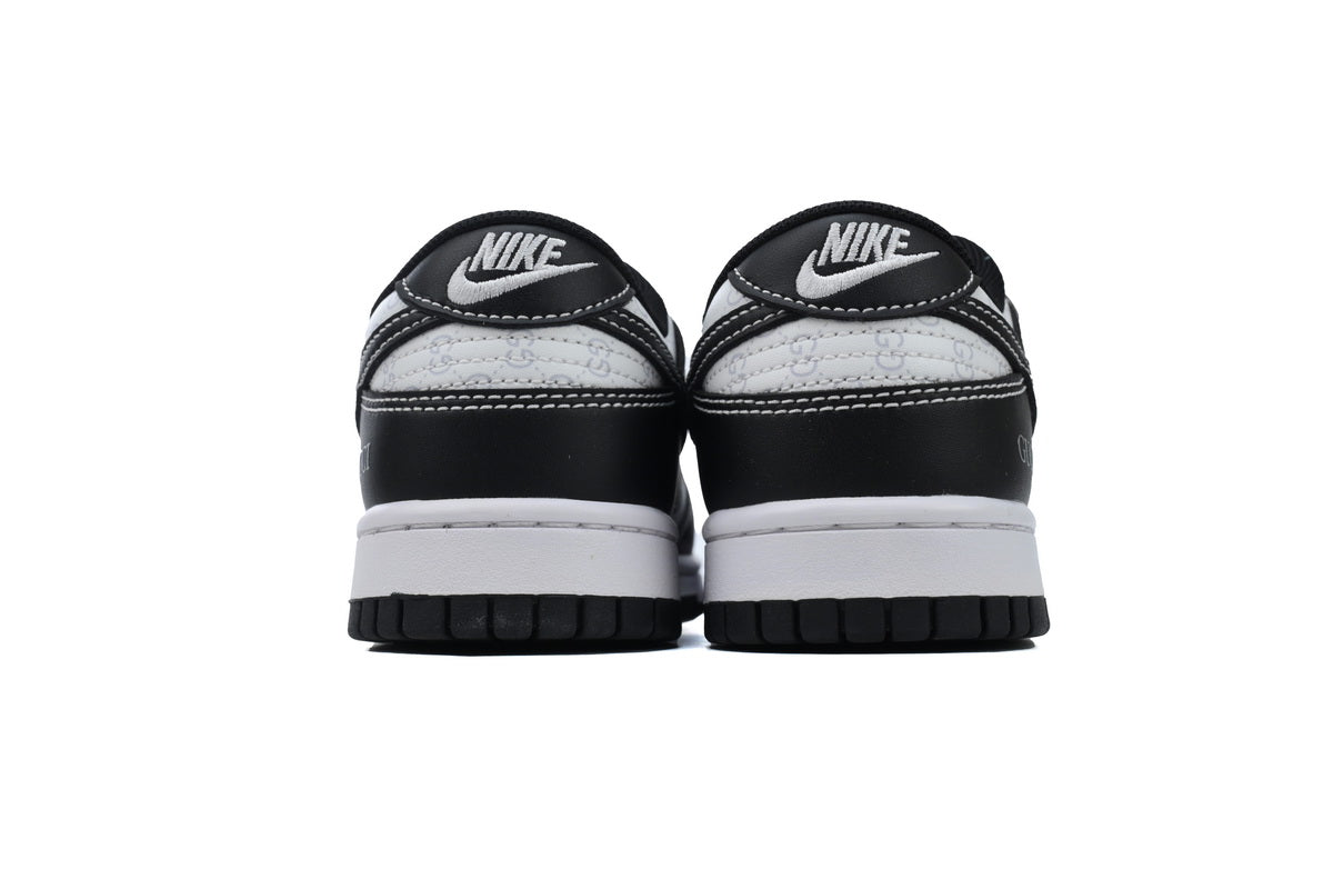 Nike Dunk Low - Premium Sneaker