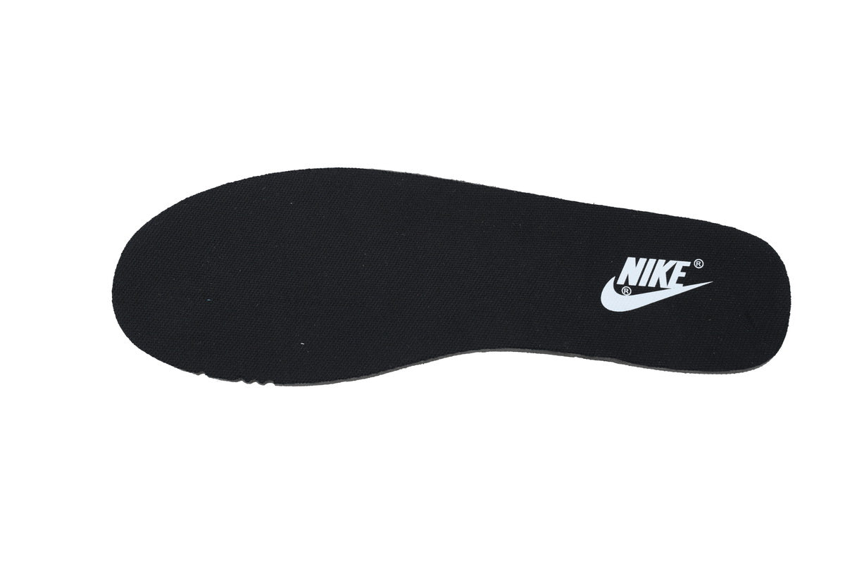 Nike Dunk Low - Premium Sneaker
