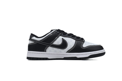 Nike Dunk Low - Premium Sneaker