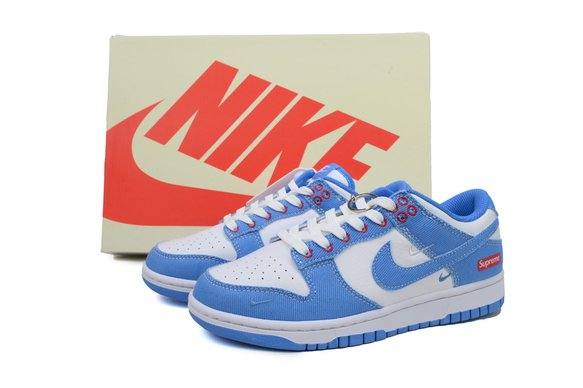 Nike SB Dunk Low x Supreme - Unisex